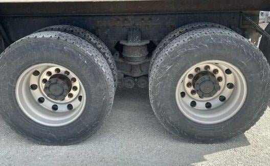 2010 KENWORTH T800     (NEW ARRIVAL!)
