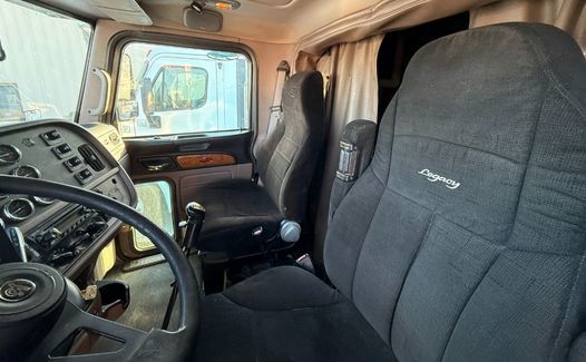 2011 Peterbilt 386 (TK5565)