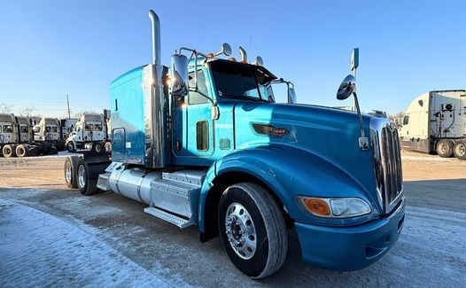 2011 Peterbilt 386 (TK5565)