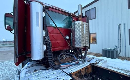 2012 Mack CXU613 (TK2359)