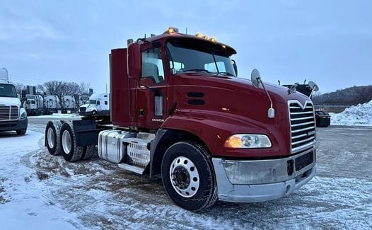 2012 Mack CXU613 (TK2359)