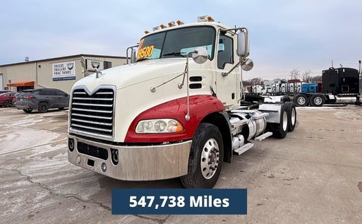 2017 Mack Pinnacle CXU613 (TK4216)