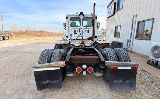 2013 Freightliner Cascadia 125 (TK1354)