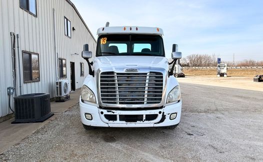 2013 Freightliner Cascadia 125 (TK1354)