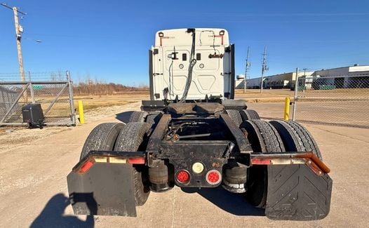 2014 Freightliner CA 125 (TK4768)