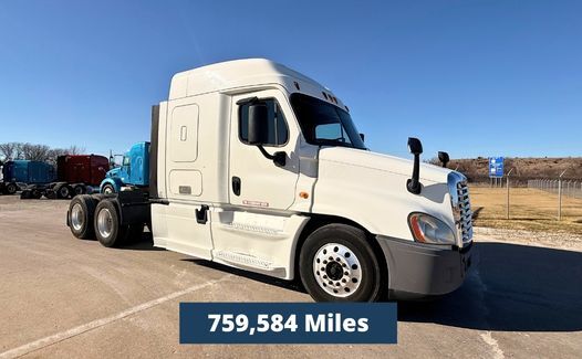 2014 Freightliner CA 125 (TK4768)