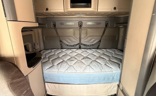 2014 Freightliner CA 125 (TK5185)