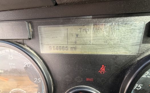 2014 Freightliner CA 125 (TK4872)