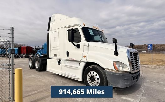 2014 Freightliner CA 125 (TK4872)