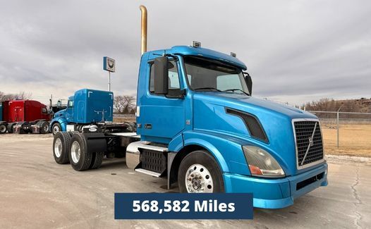 2014 Volvo VNL64T300 (TK4805)