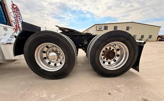 2014 Volvo VNL64T300 (TK4805)