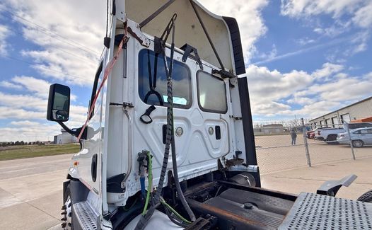 2015 Freightliner CA 125 (TK7864)