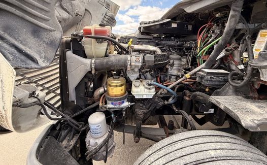 2015 Freightliner CA 125 (TK7864)