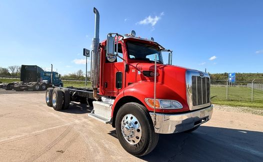 2015 Peterbilt 348 (TK9431)
