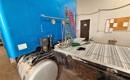 2015 Peterbilt 384 (TK9934)