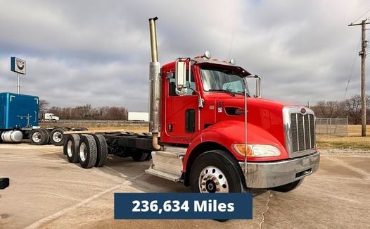 2015 Peterbilt 348 (TK9431)