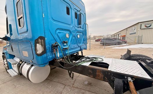 2016 Freightliner CA 125 (TK7613)