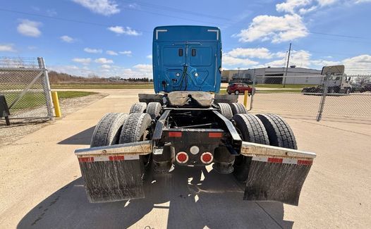2016 Freightliner CA 125 (TK4443)