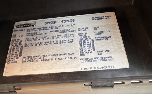 2016 Freightliner CA 125 (TK4443)