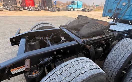 2016 Freightliner CA 125 (TK7609)