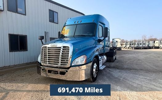 2016 Freightliner CA 125 (TK7609)