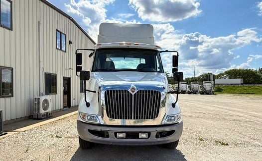 2016 INTERNATIONAL 8600 (New Arrival!) 