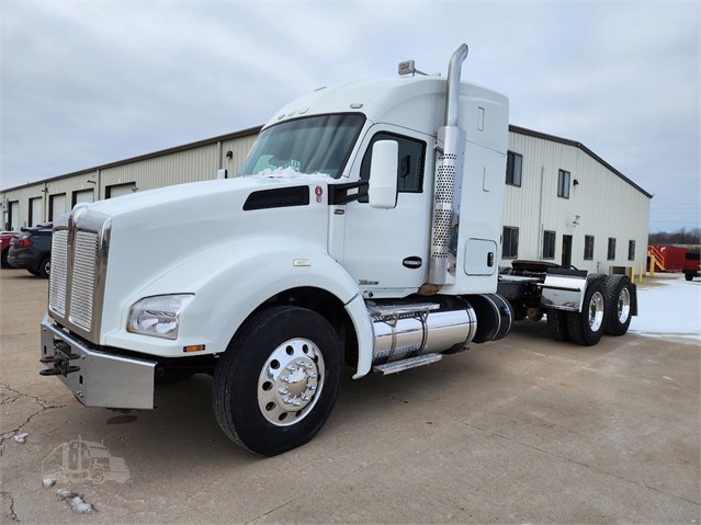 2016 Kenworth T880