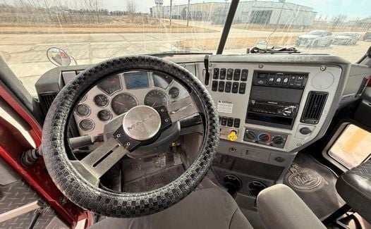 2016 Mack Pinnacle CHU613 (TK5148)