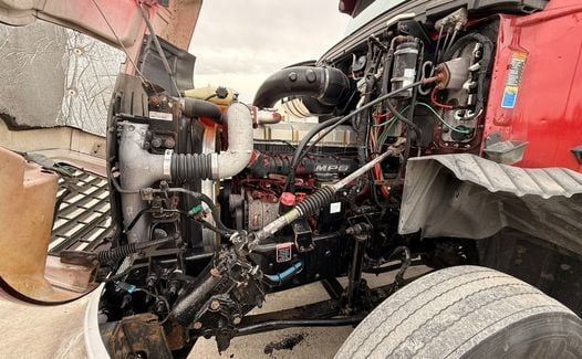 2016 Mack Pinnacle CXU613 (TK8494)