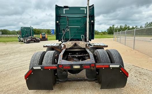 2016 Volvo VNL630 (TK8577)