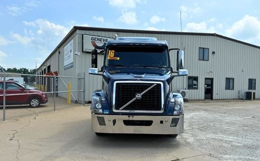 2016 Volvo VNL630 (TK7392)