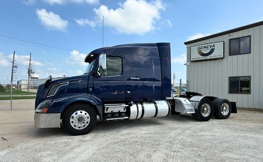 2016 Volvo VNL630 (TK7392)
