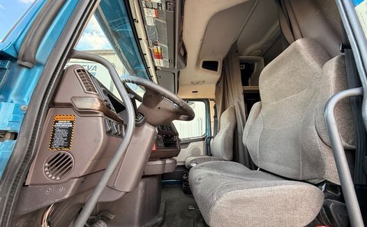 2016 Volvo VNL64T630 (TK4179)