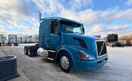 2016 Volvo VNL64T630 (TK4179)