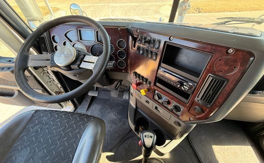 2017 Mack Pinnacle CXU613 (TK9477)