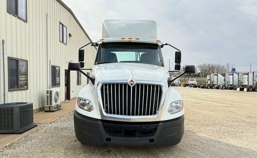 2018 INTERNATIONAL LT625 (TK3836)