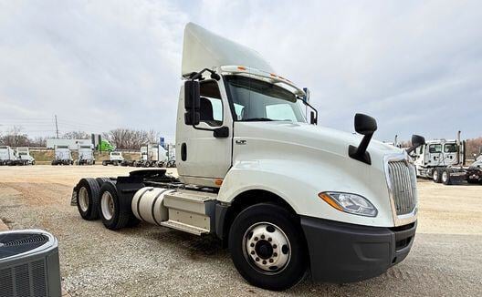 2018 INTERNATIONAL LT625 (TK3836)