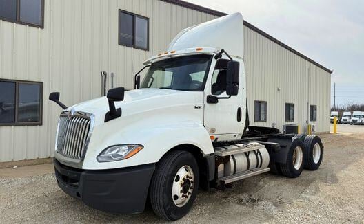 2018 INTERNATIONAL LT625 (TK3836)