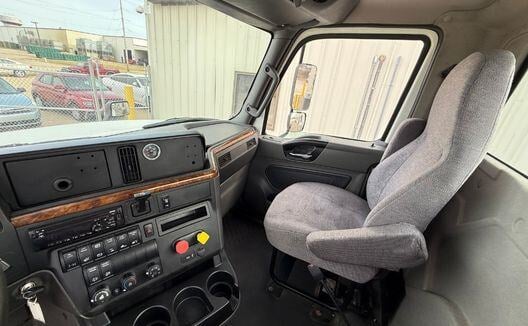 2018 INTERNATIONAL LT625 (TK3836)