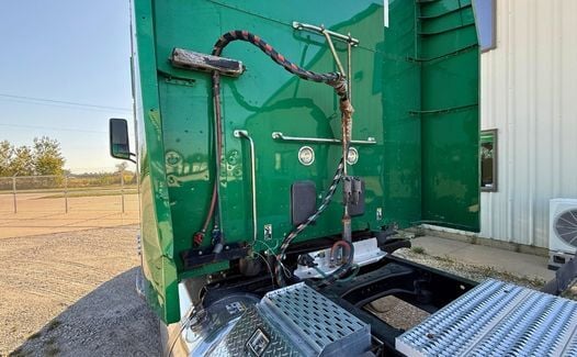 2018 Peterbilt 579 (TK3799)