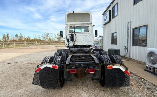 2019 International LT625 (TK9143)