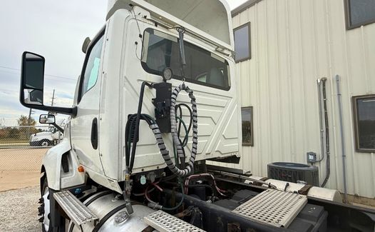 2019 International LT625 (TK7299)