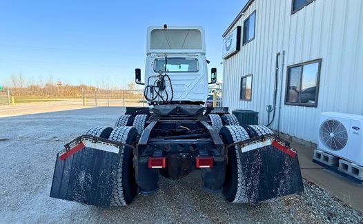 2019 International LT625 (TK7289)