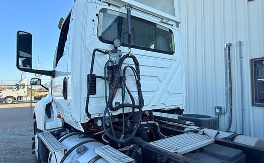 2019 International LT625 (TK7290)