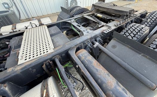 2019 International LT625 (TK9142)