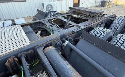 2019 International LT625 (TK7279)