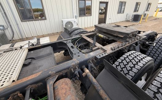 2019 International LT625 (TK9143)