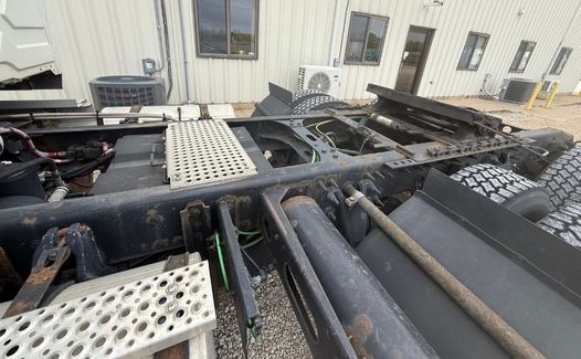 2019 International LT625 (TK7299)