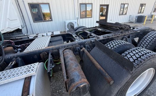 2019 International LT625 (TK7288)