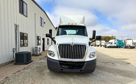 2019 International LT625 (TK7292)